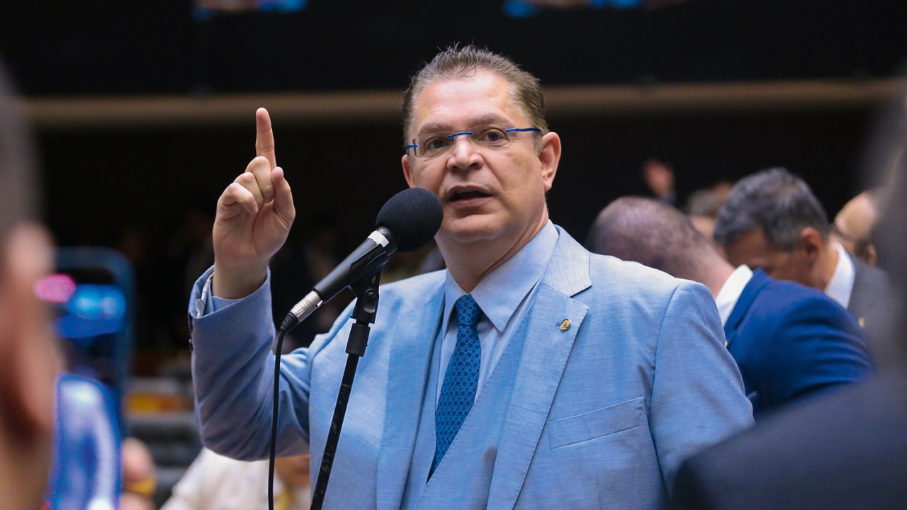Sóstenes: agora a oposição quer pressa na análise (Foto: Kayo Magalhães/Câmara dos Deputados)