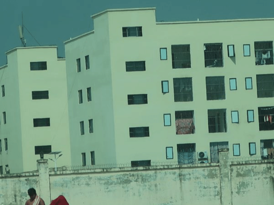 Complexo que abriga pessoas escravizadas forçadas a dar golpes virtuais no Camboja (Foto: Divulgação/Anistia Internacional)