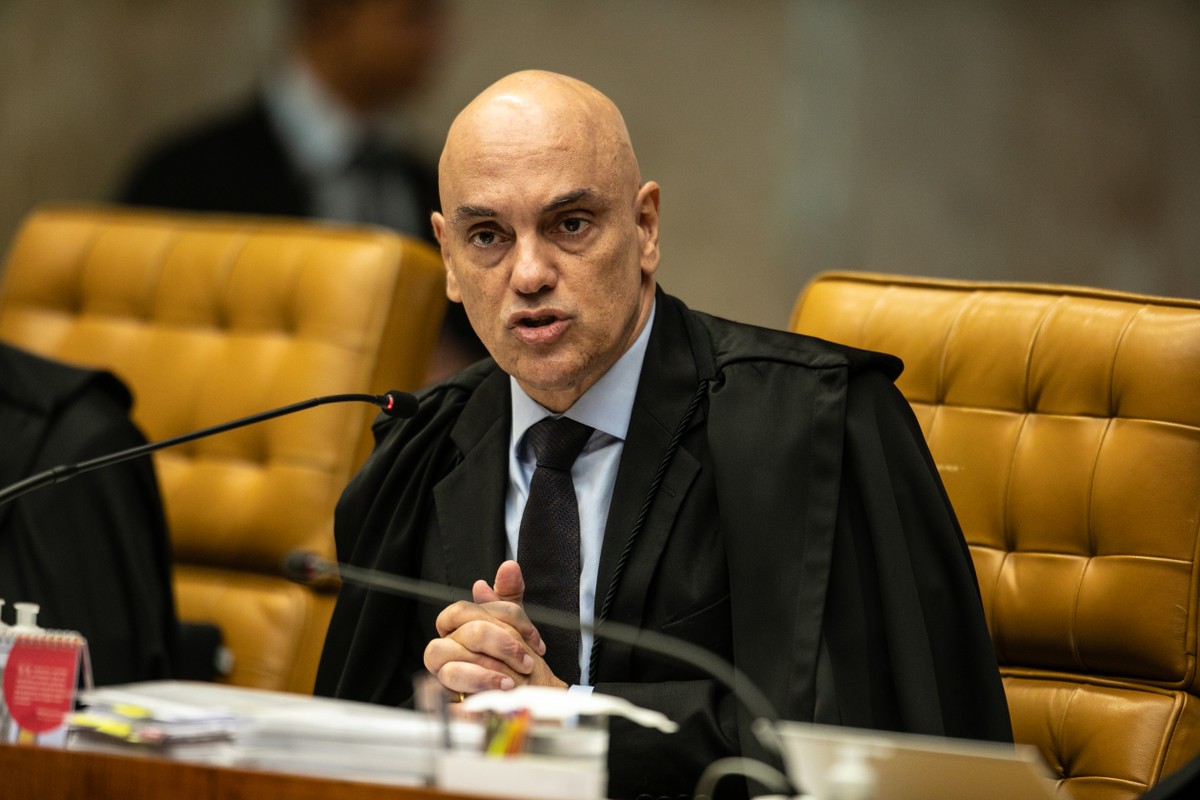 Ministro Alexandre de Moraes durante sessão no plenário do STF (Foto: Brenno Carvalho / Agência O Globo)