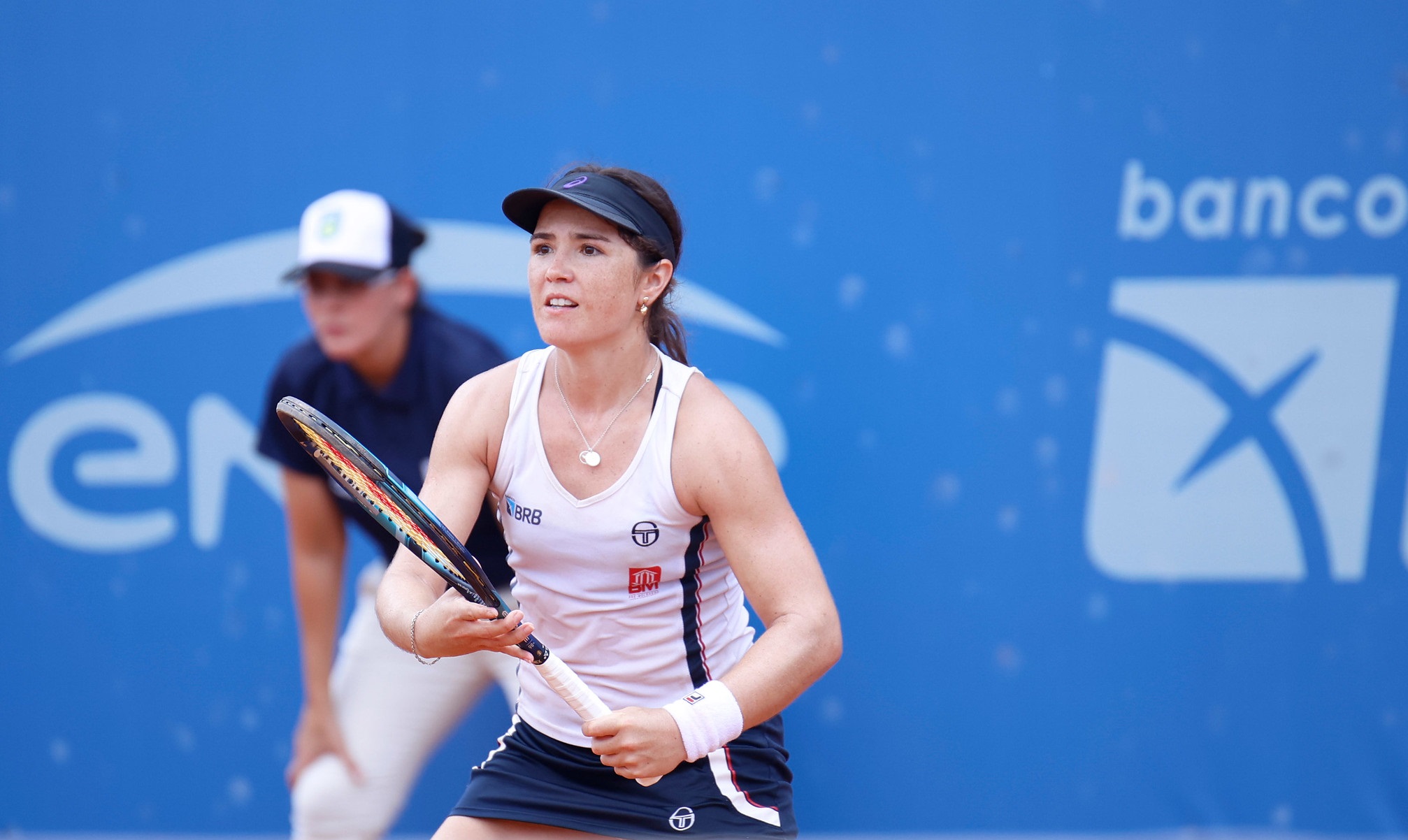 Cé avança para as semifinais após vitória de 3h na Itália