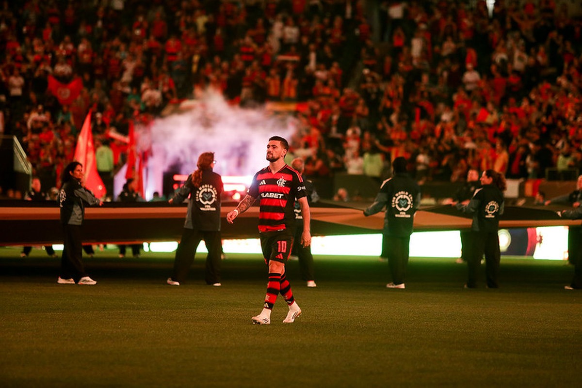 Flamengo faz estreia em estilo NBA com novo apelido em estádio da NFL