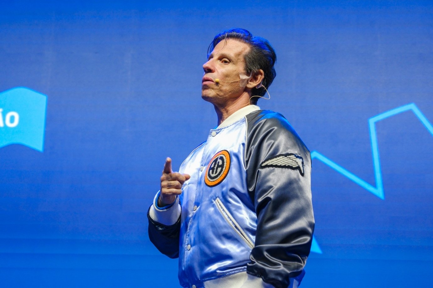 Caito Maia, CEO e fundador da Chilli Beans: empresa atingiu faturamento de R$ 1,4 bilhão em 2024 (Foto: EXAME)