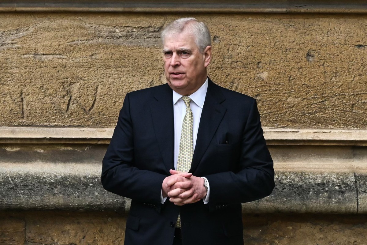 Príncipe Andrew é afastado da monarquia durante reinado de William, afirma site O príncipe Andrew, do Reino Unido (Foto: JUSTIN TALLIS/AFP)
