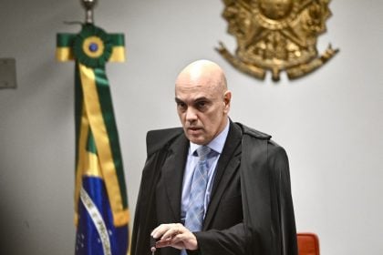 Golpe avança com acareação entre réus e definição dos próximos passos O ministro Alexandre de Moraes conduz os interrogatórios da ação do golpe. (Foto: EVARISTO SA / AFP)