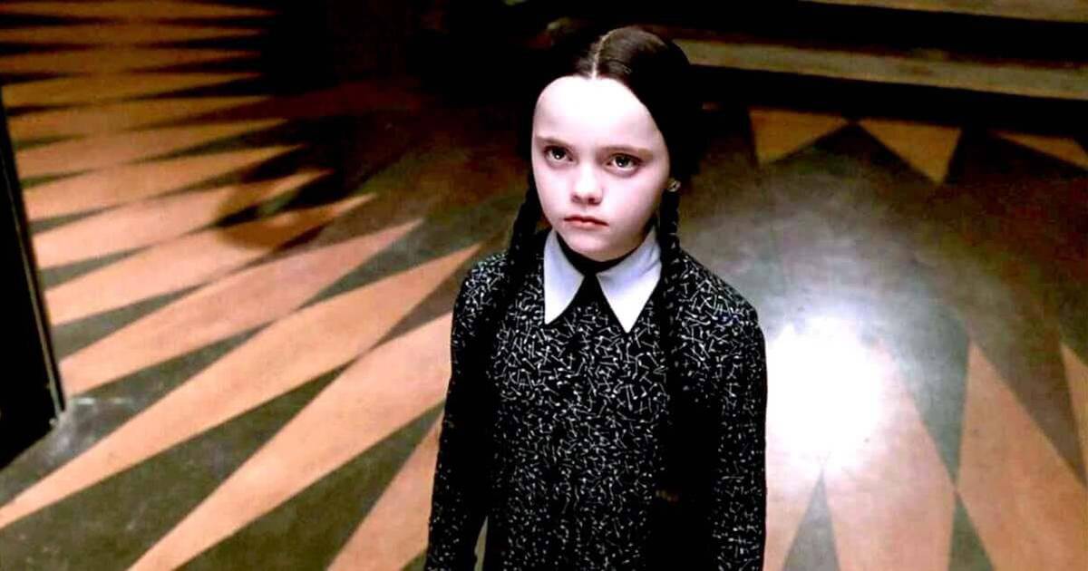 Atrizes que interpretaram Wandinha Addams e marcaram a história do personagem Christina Ricci como Wandinha Addams (Foto: Columbia Pictures/Divulgação)