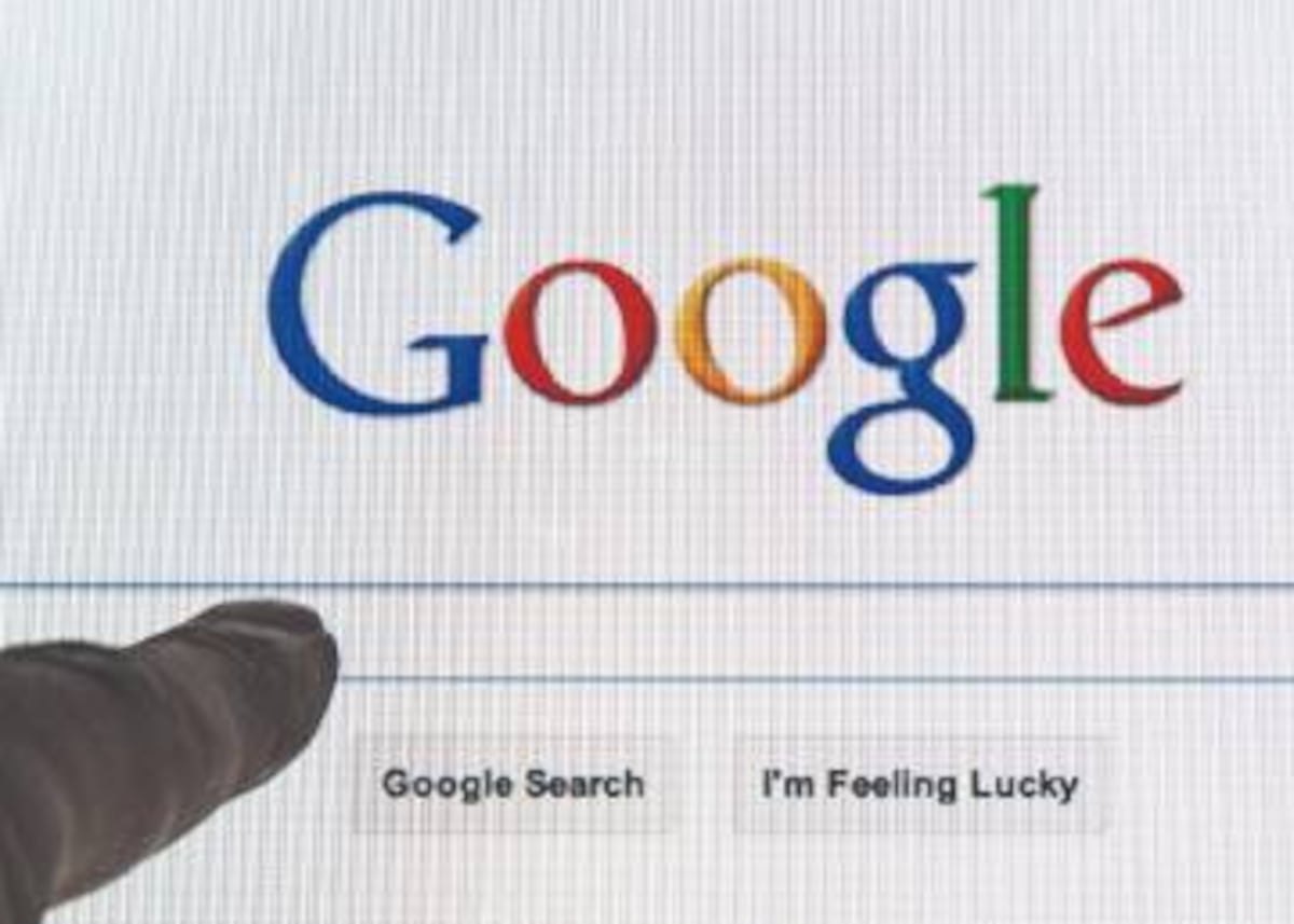 A inteligência artificial desafia a supremacia do Google no setor de buscas Um usuário mostra o buscador do Google. (Foto: Getty Images)