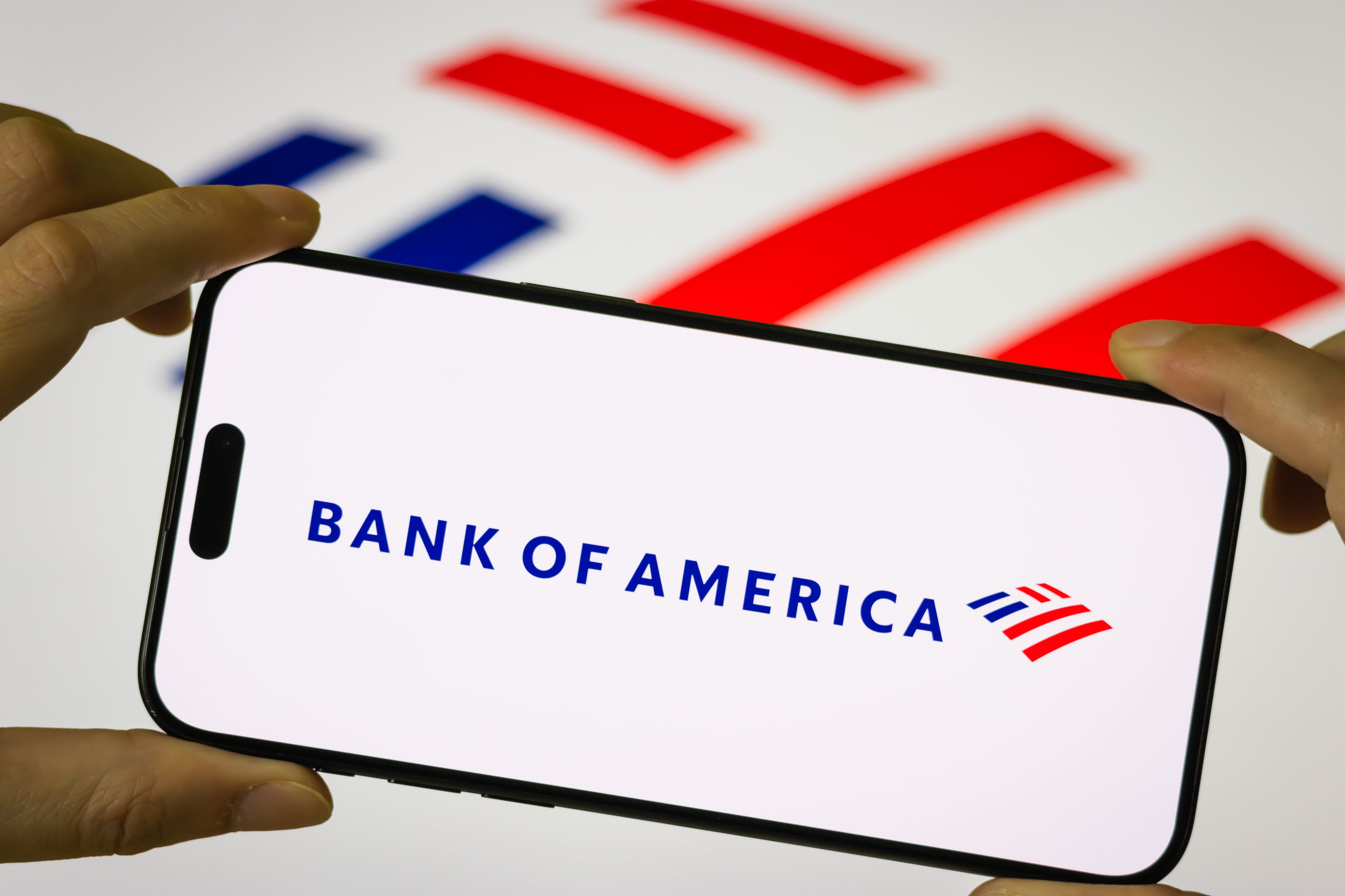 Bank of America afirma que tokenização avança, mas adoção será lenta Bank of America reconhece potencial da tecnologia (Foto: Cheng Xin/Getty Images)