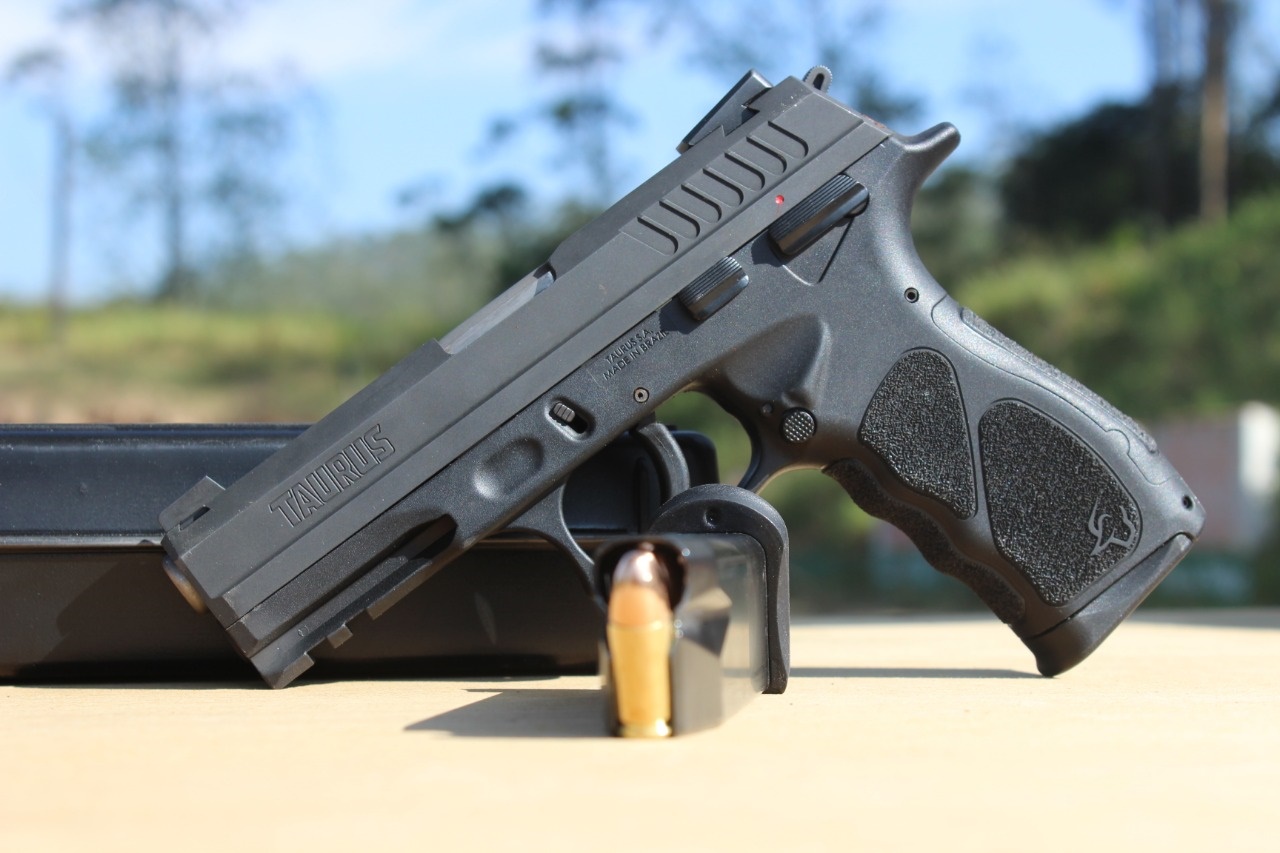 Taurus reverte multa e retoma contratos com a PM de São Paulo Pistola Taurus TH9 (Foto: divulgação)