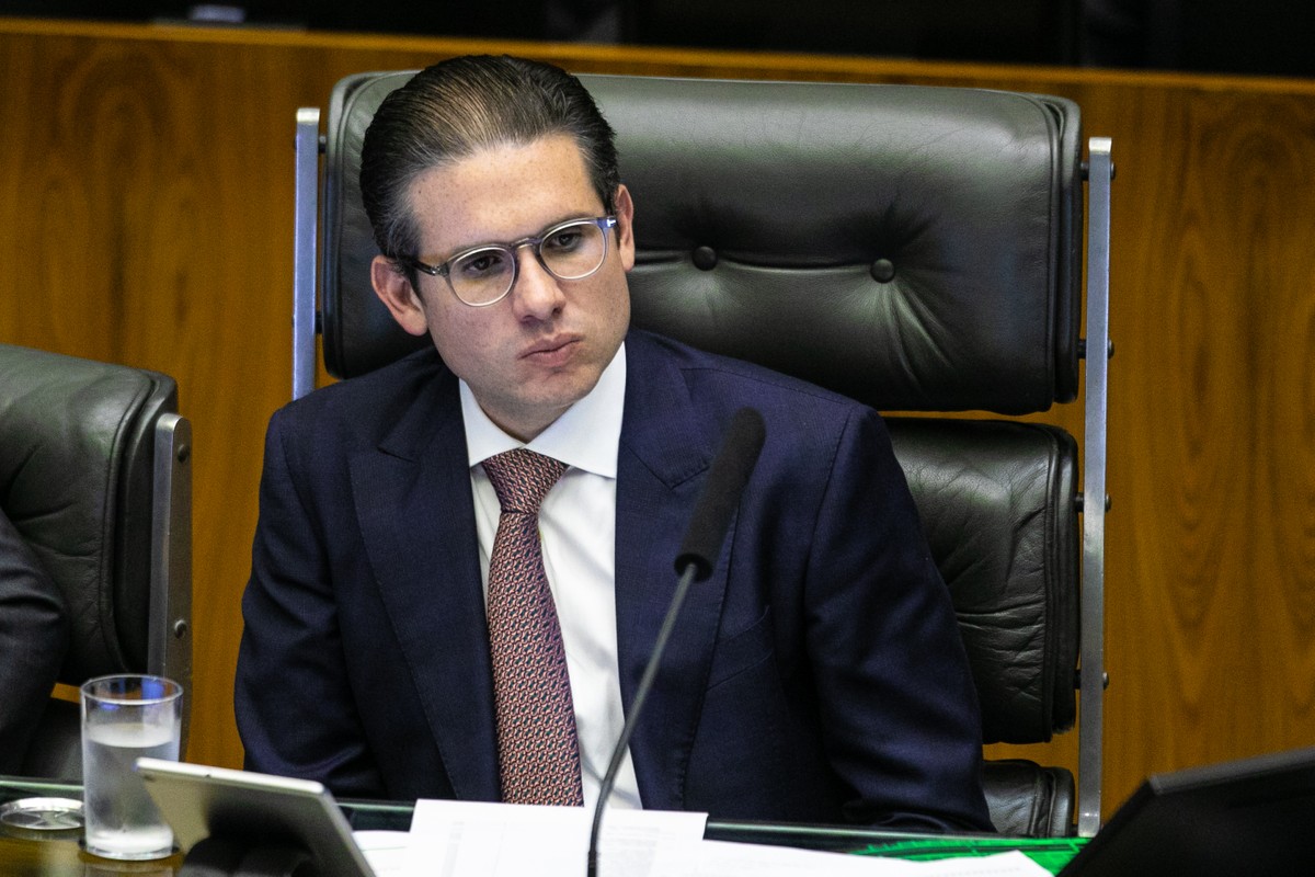 MP pede ao TCU a liberação de informações sobre voo de Motta para Gilmarpalooza Hugo Motta em sessão na Câmara para votar projeto que cancela decreto do governo que elevou o IOF (Foto: Brenno Carvalho / Agência O Globo)