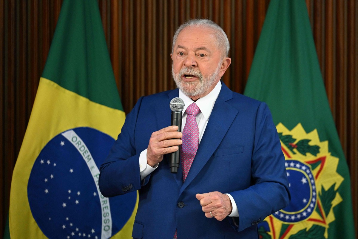 Lula amplia sua permanência no Palácio do Planalto em nova fase de governo Presidente Luiz Inácio Lula da Silva durante primeira reunião de seu Gabinete em Brasília (Foto: Evaristo Sá/AFP)
