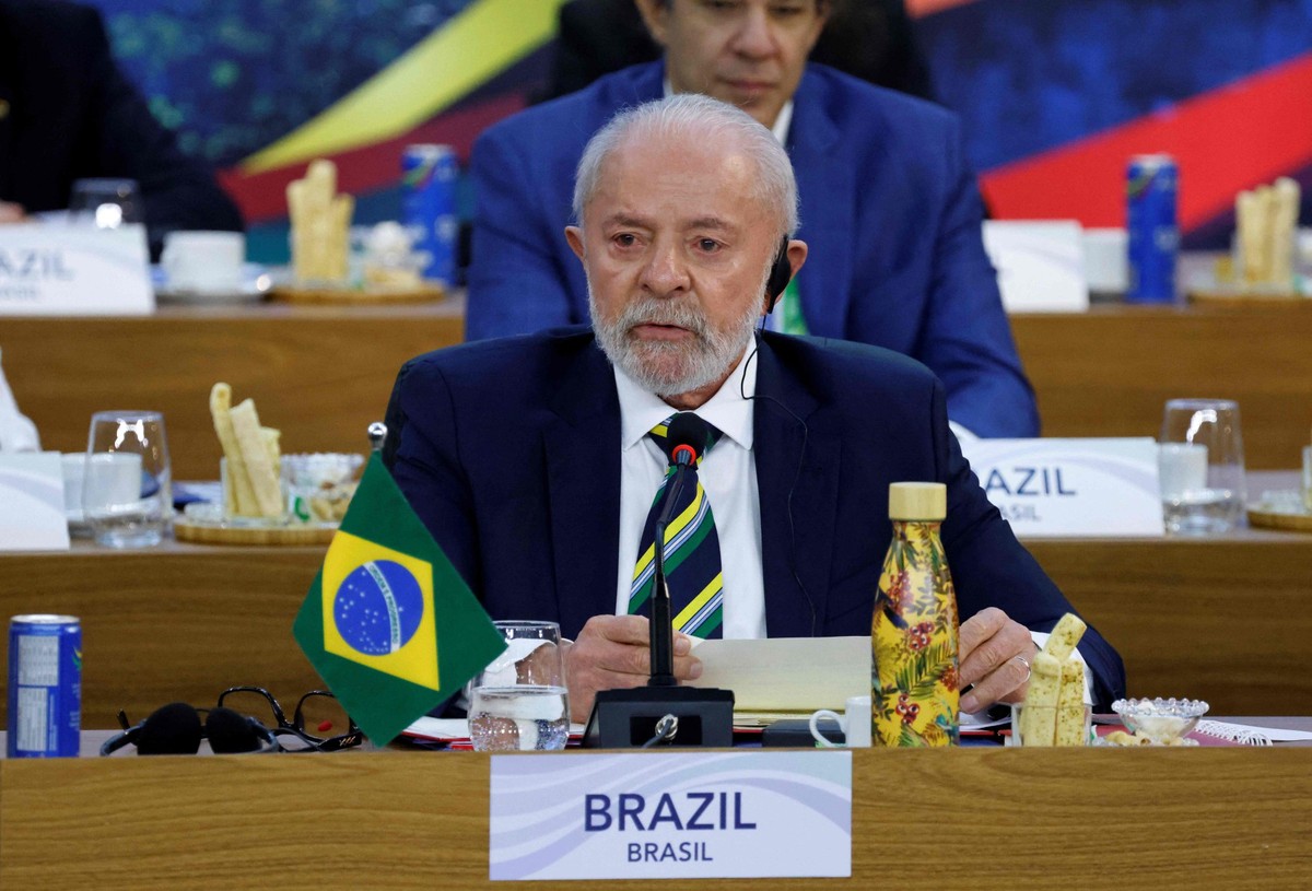 Itamaraty defende Lula e reafirma sua autoridade moral após críticas da 'The Economist' Presidente Luiz Inácio Lula da Silva discursa durante a abertura da Cúpula do G20 no Rio, em 18 de novembro (Foto: Ludovic MARIN / AFP)