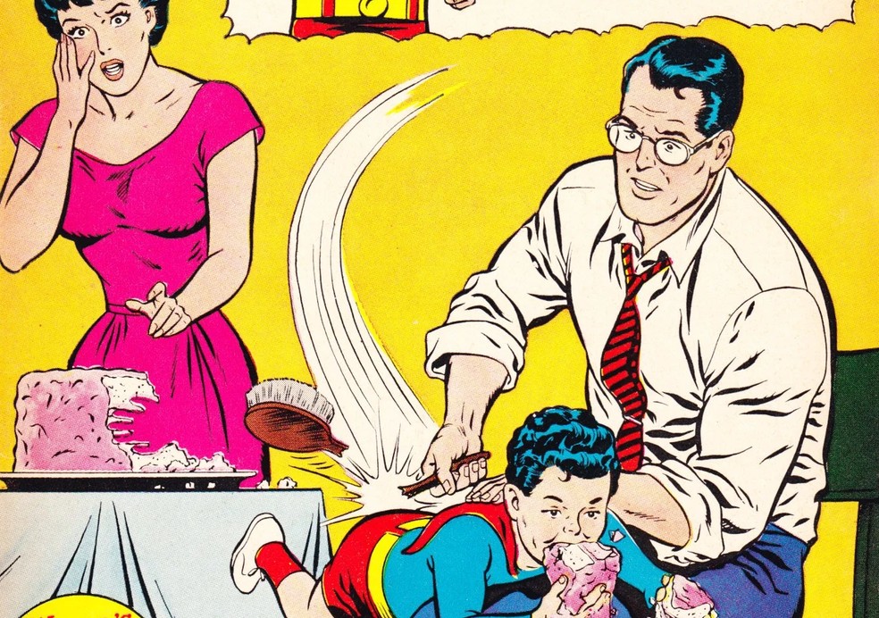Superman tenta bater em seu filho na capa de uma edição de 1939 (Foto: Reprodução/DC)