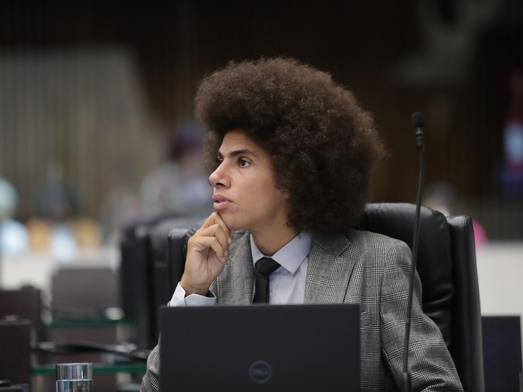 Conselho de Ética do PR decide suspender deputado por um mês após investigação Deputado estadual do Paraná Renato Freitas (PT) (Foto: Orlando Kissner/Alep)