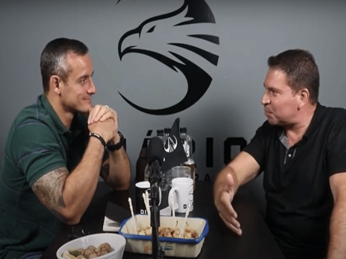 Canal policial mencionado na PF reabre após dois anos de inatividade Ramagem foi entrevistado pelo Diário da Honra em 2022, antes de deixar o cargo na Abin (Foto: Reprodução/YouTube)