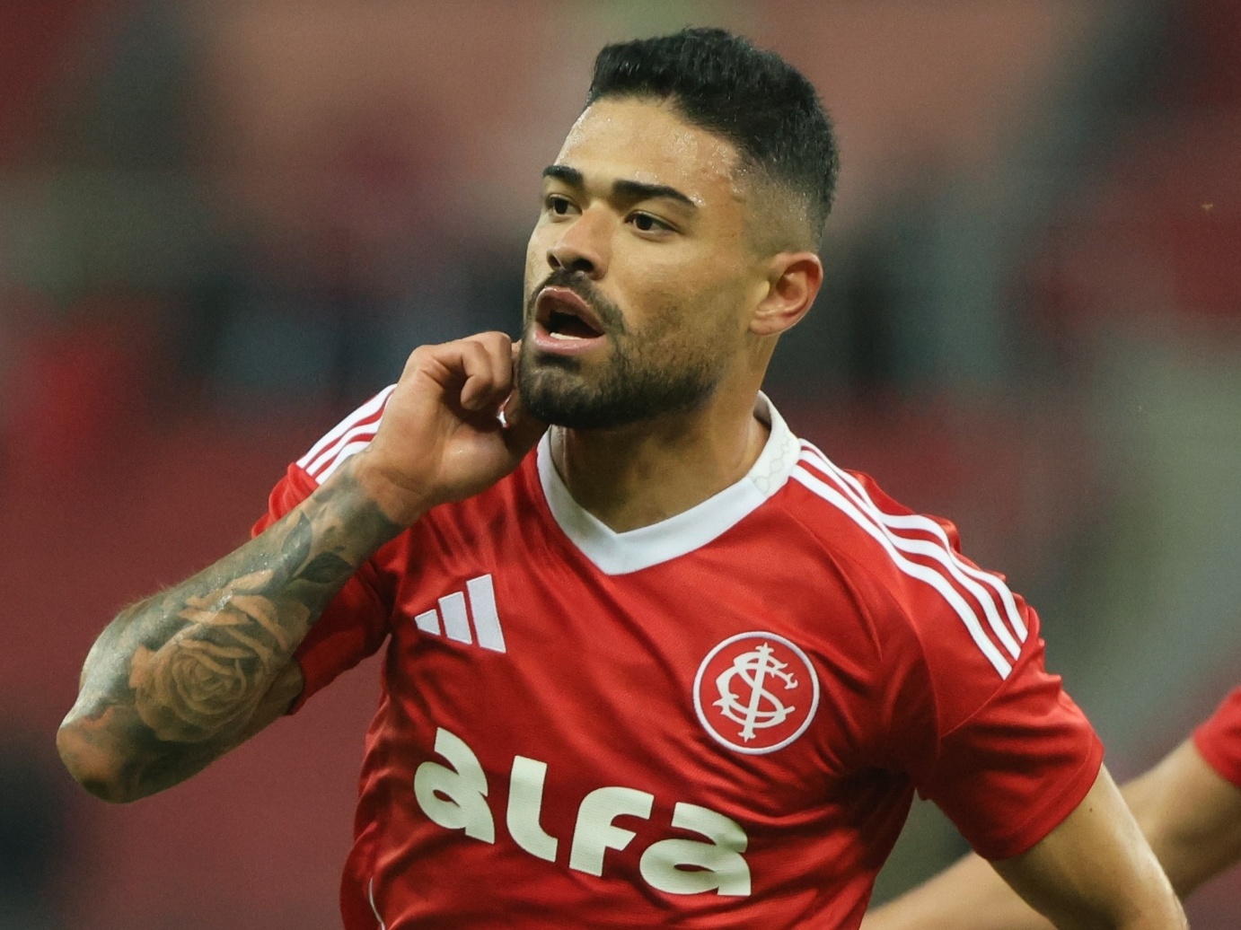 Inter vence Vitória com golaço no fim e encerra jejum no Brasileirão Inter vence Vitória com golaço no fim e encerra jejum no Brasileirão