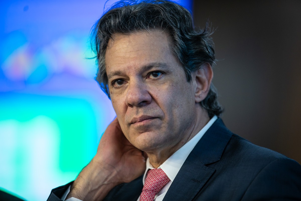 Governo precisa de novas receitas para cumprir meta fiscal em 2026, afirma Tesouro Ministro da Fazenda, Fernando Haddad no palácio do Planalto (Foto: Brenno Carvalho / Agência O Globo)