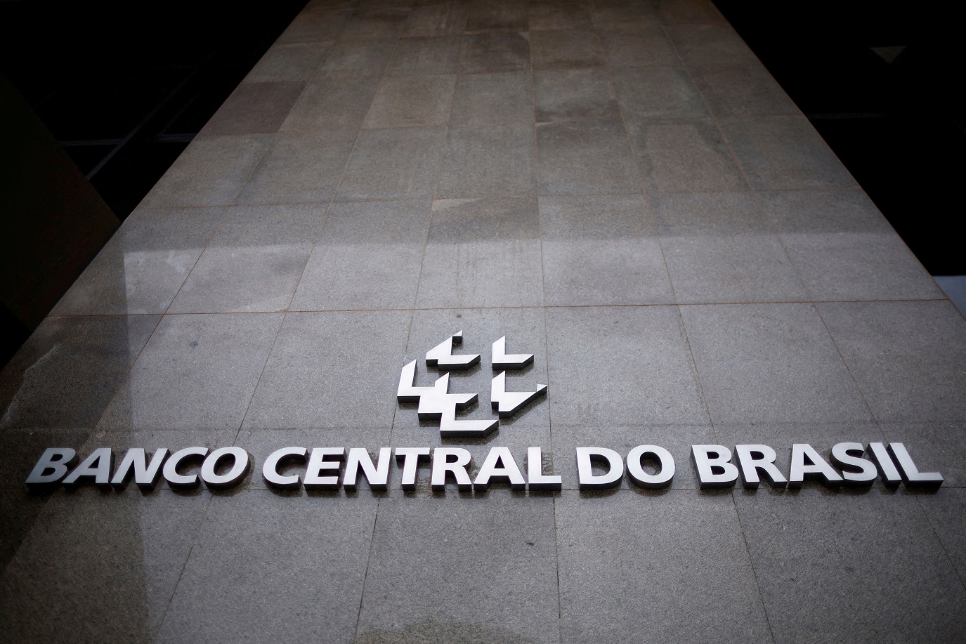 XP antecipa cortes de juros com nova expectativa de inflação mais baixa Sede do Banco Central, em Brasília (Foto: REUTERS/Adriano Machado)