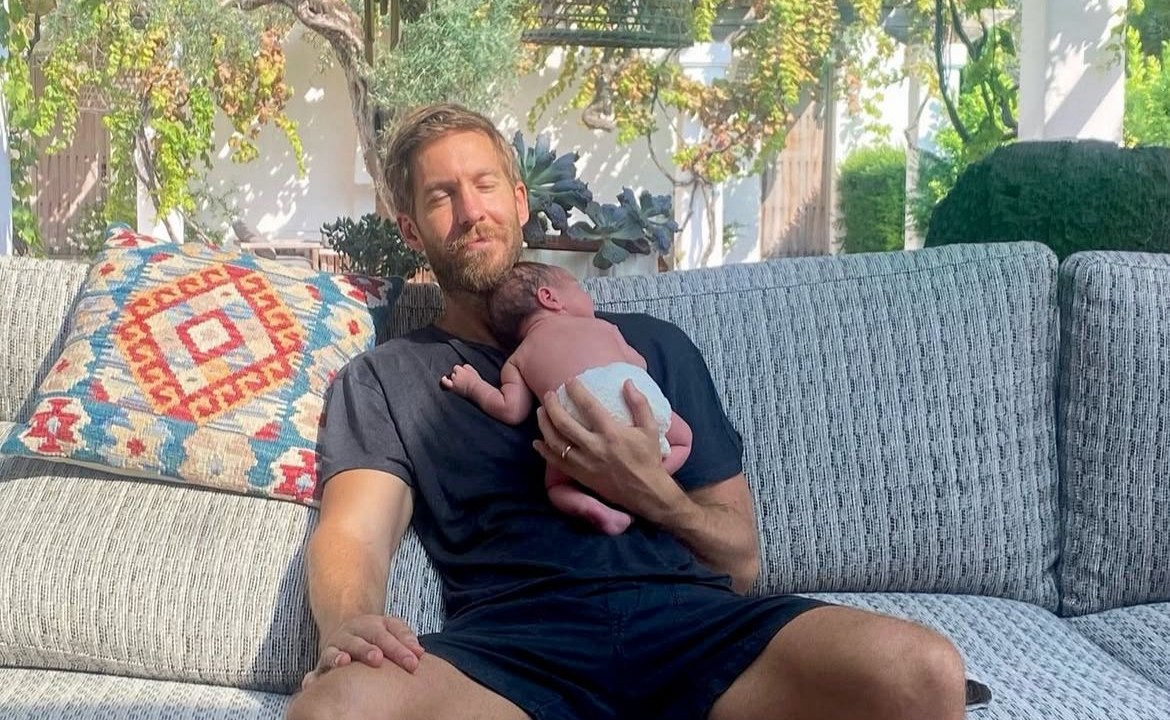 Calvin Harris surpreende ao compartilhar cápsulas de placenta do filho Calvin Harris (Foto: Reprodução)
