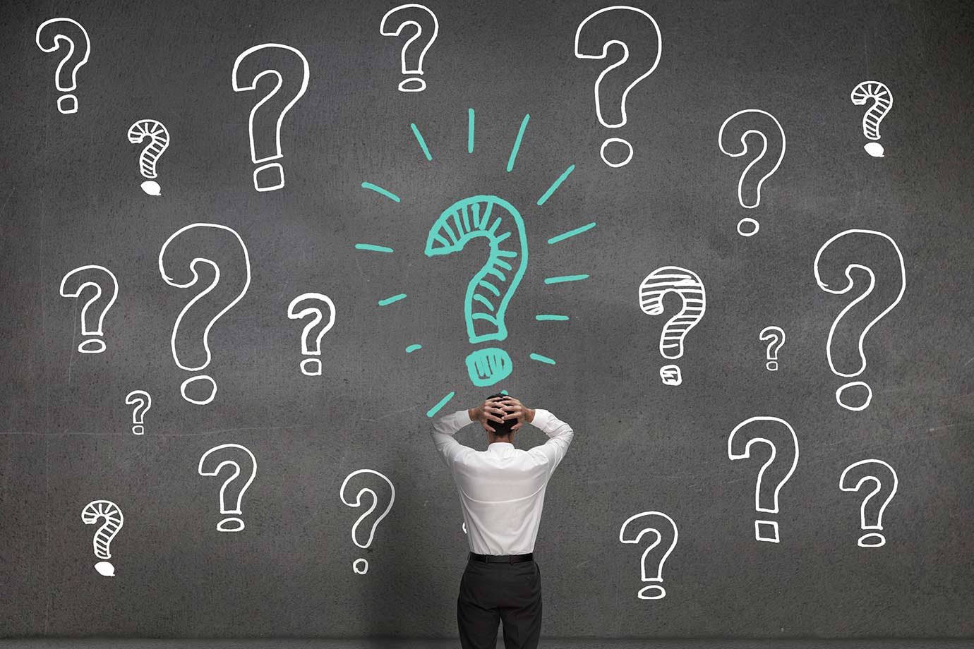 Homem com dúvida: quem nunca escorregou na ortografia? (Foto: Wavebreakmedia Ltd/Thinkstock)