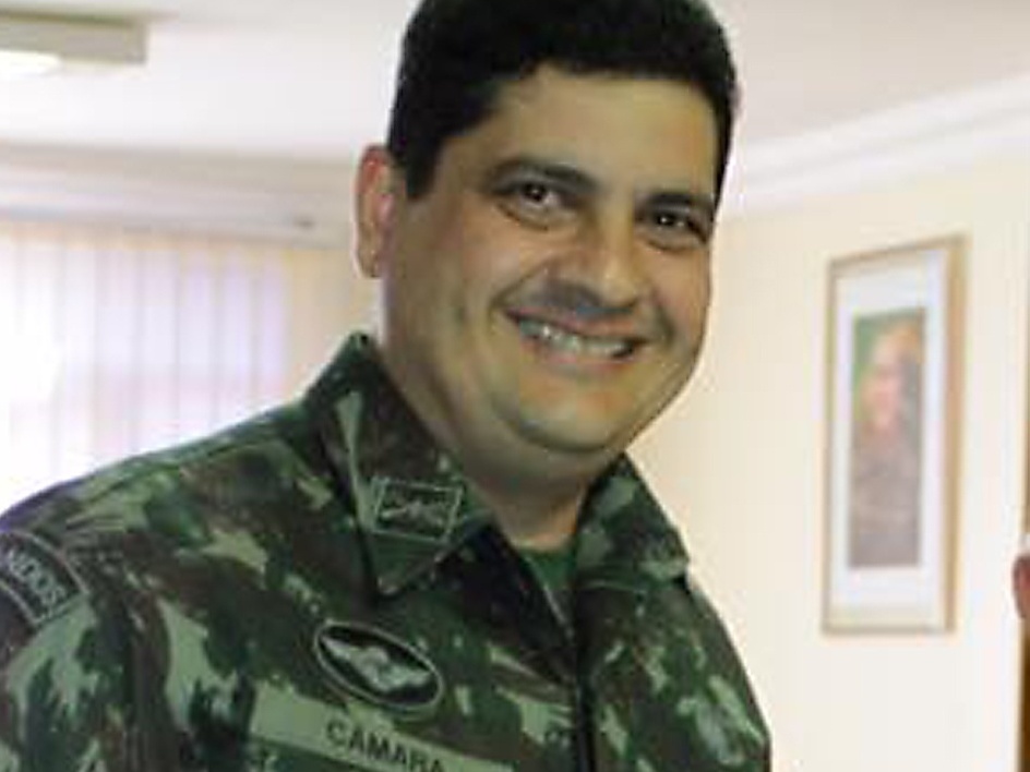 Defesa de ex-assessor de Bolsonaro solicita revogação de prisão ao STF Coronel do Exército Marcelo Costa Câmara foi assessor do ex-presidente Jair Bolsonaro (Foto: Reprodução/Facebook)