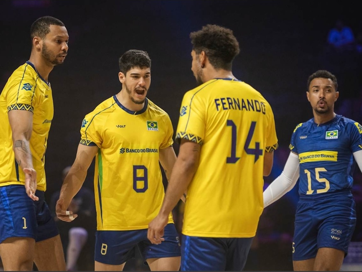 Brasil brilha e derrota Canadá na Liga das Nações com grande desempenho Brasil celebra ponto contra o Canadá pela Liga das Nações masculina (Foto: Volleyball World)