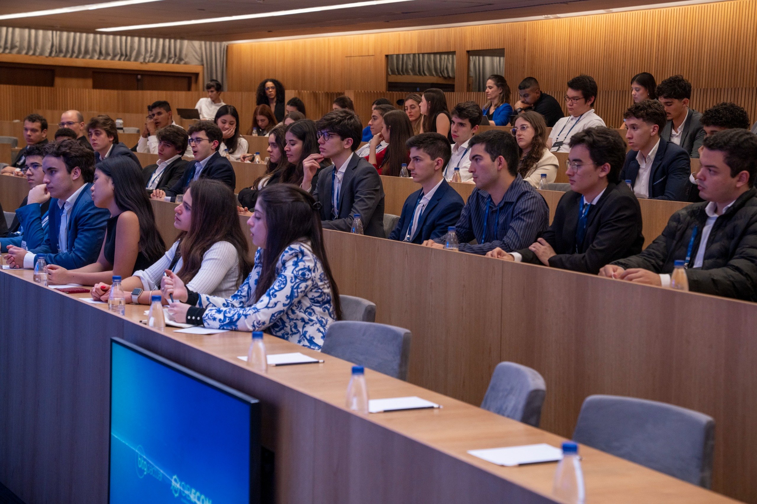 Brasil se prepara para o pentacampeonato na Olimpíada de Economia no Azerbaijão Estudantes participantes da Olimpíada Brasileira de Economia 2025 (Foto: BTG Pactual /Divulgação)