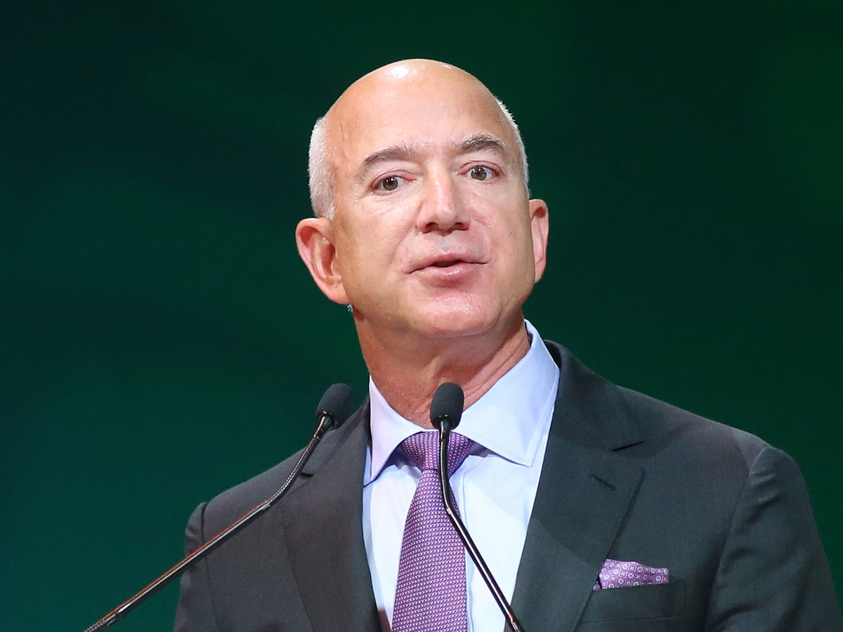 Bezos planeja vender US$ 5,4 bilhões em ações durante celebração de casamento Foto: Reprodução