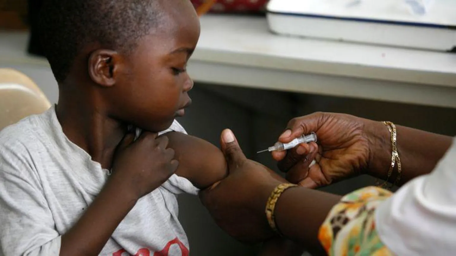Tratamentos para malária para crianças existem, mas não são adequados para bebês (Foto: Getty Images)