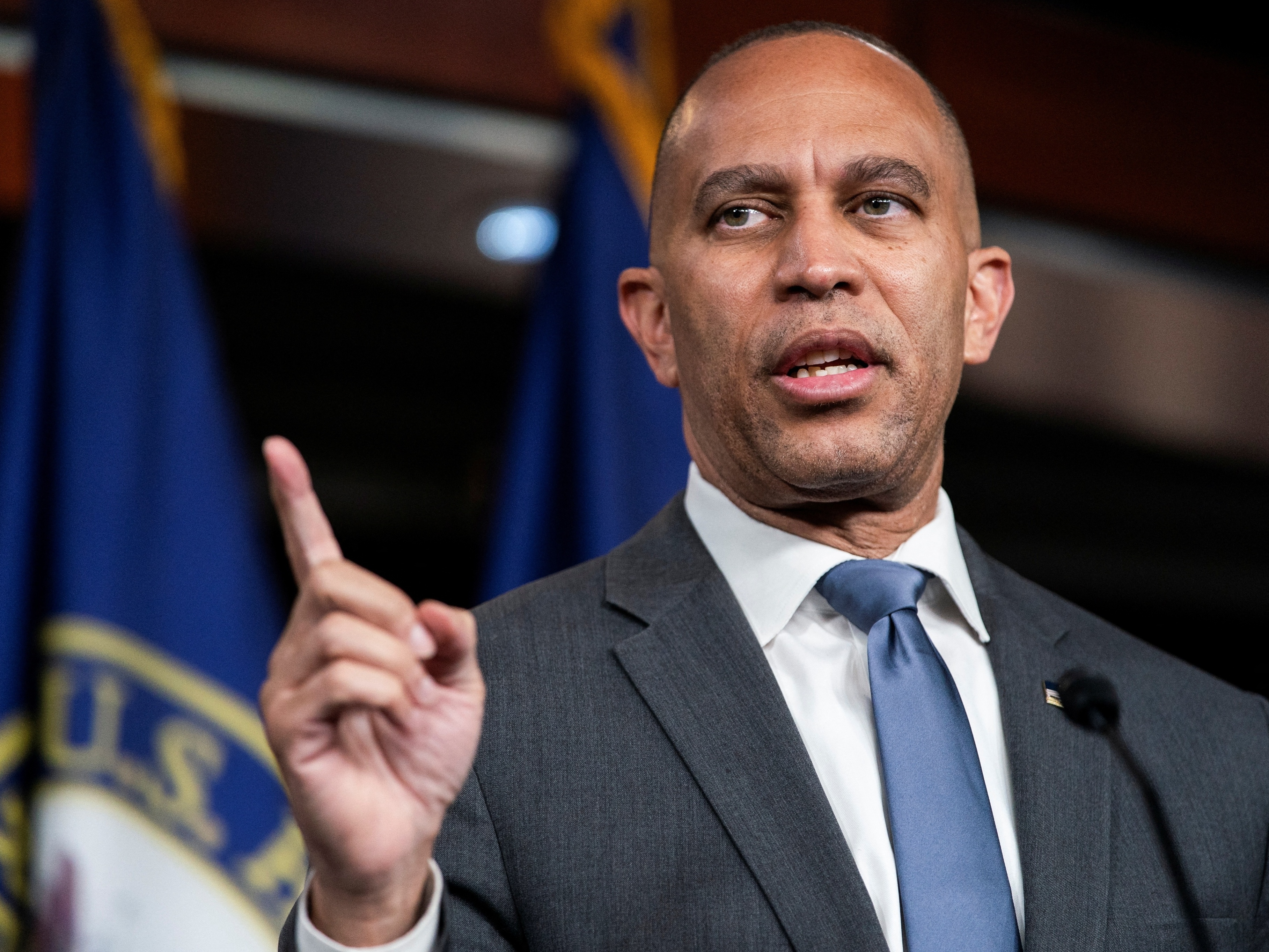 Hakeem Jeffries é líder dos democratas na Câmara dos Representantes dos EUA (Foto: Nathan Howard/Reuters)