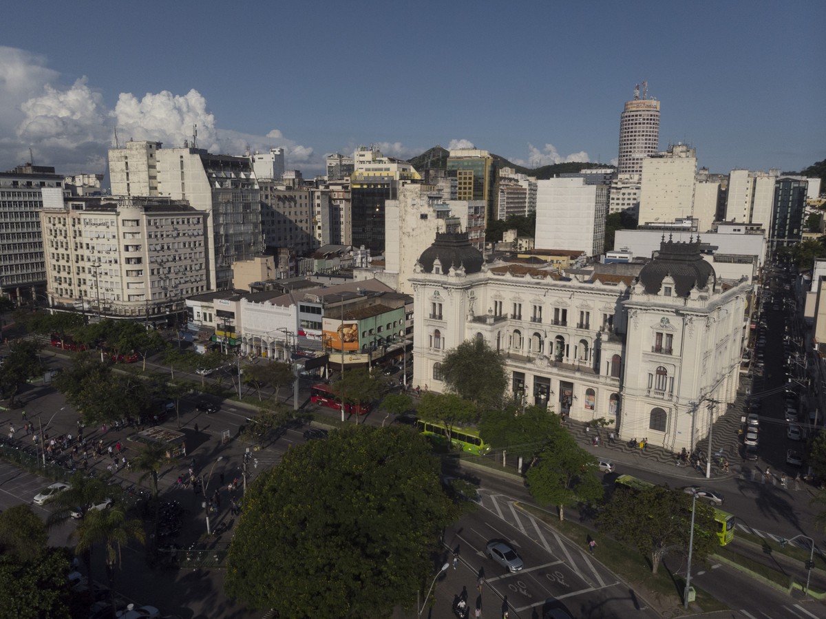 Prefeitura de Niterói inicia atualização de plano para políticas públicas futuras Centro de Niterói: projeto tem região como prioridade (Foto: Márcio Menasce/05-02-2023)