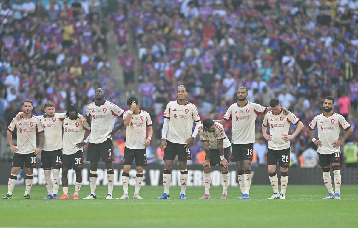 Liverpool perdeu a Supercopa da Inglaterra para o Crystal Palace (Foto: Glyn KIRK / AFP)