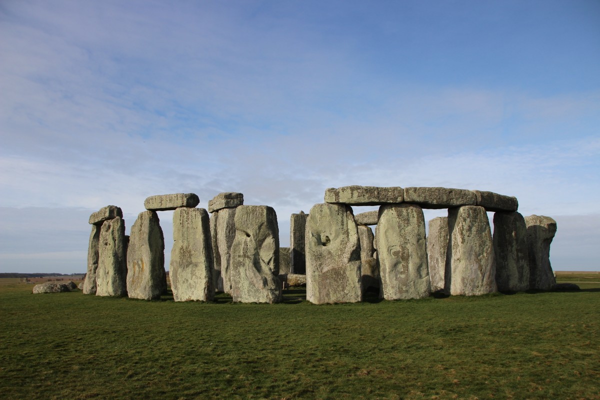 Humanos moveram pedras de Stonehenge, revela novo estudo sobre monumento histórico Stonehenge, na Inglaterra — Foto: Eduardo Maia / O Globo