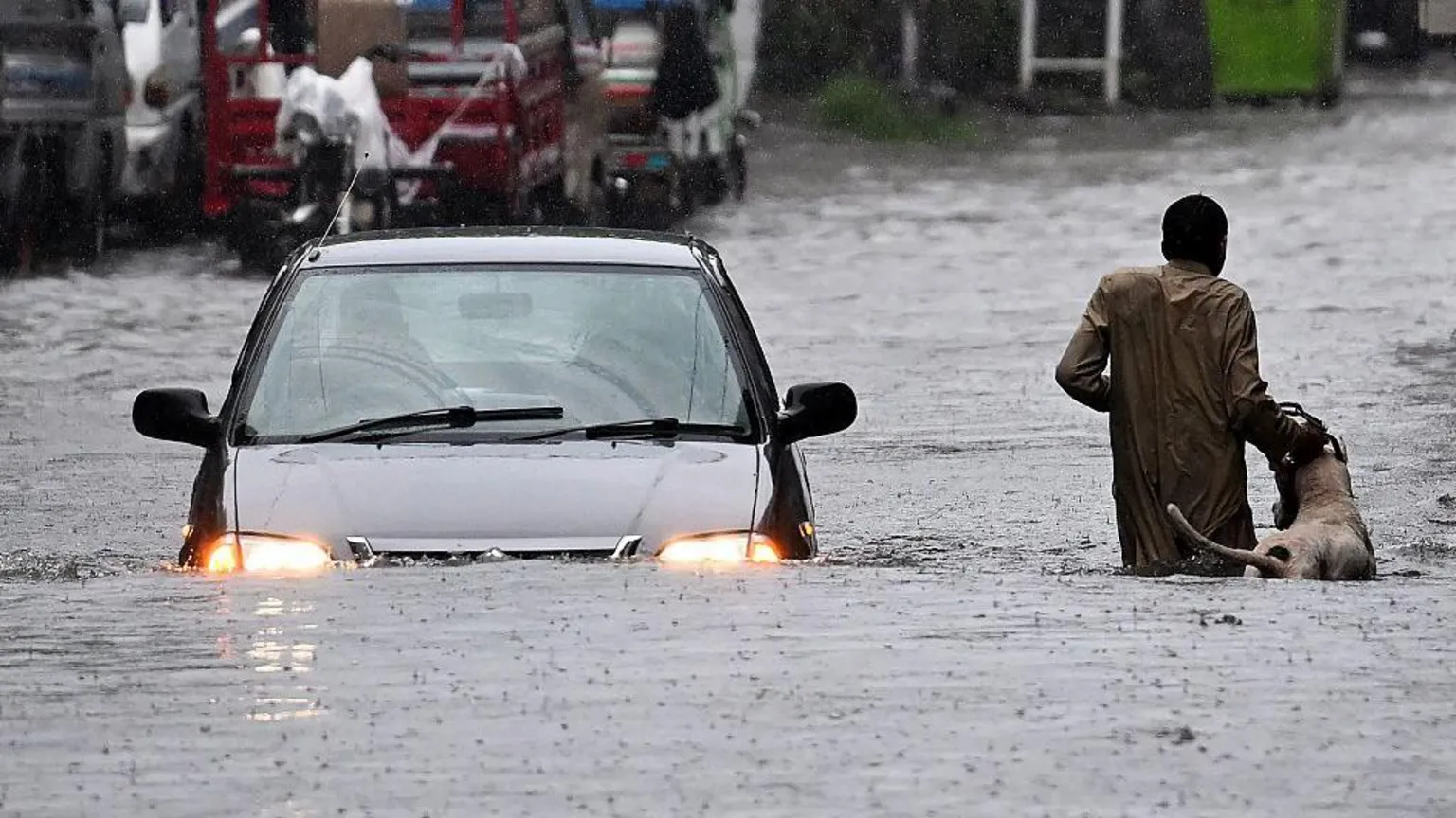 As últimas mortes elevam o total desde a chegada da monção no final de junho para quase 180 em todo o país. (Foto: Getty Images)