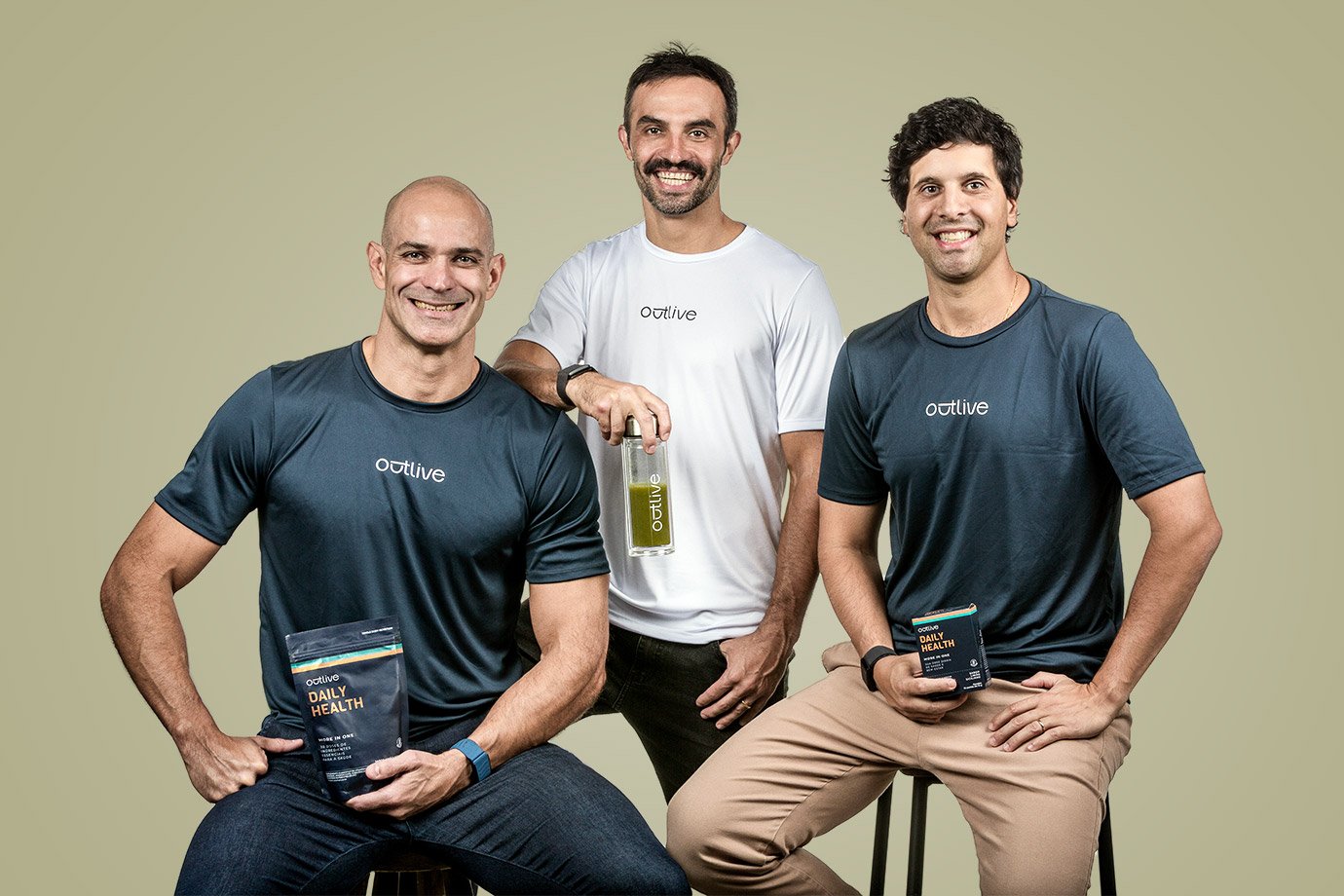Outlive lança shake saudável aprovado por atletas para adultos em busca de bem-estar Nicholas Santos, Felipe Moro Costa e Marcelo Saddi, da Outlive: investimento de 5 milhões de reais (Foto: Divulgação)