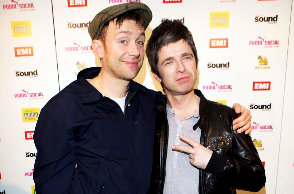 Damon Albarn elogia turnê de reunião do Oasis, mas não participará por compromissos Damon Albarn, do Blur, se descreveu como 'profético' após sugerir que uma reunião do Oasis poderia acontecer há dois anos, mas não espere que ele compareça. (Foto: Reprodução)