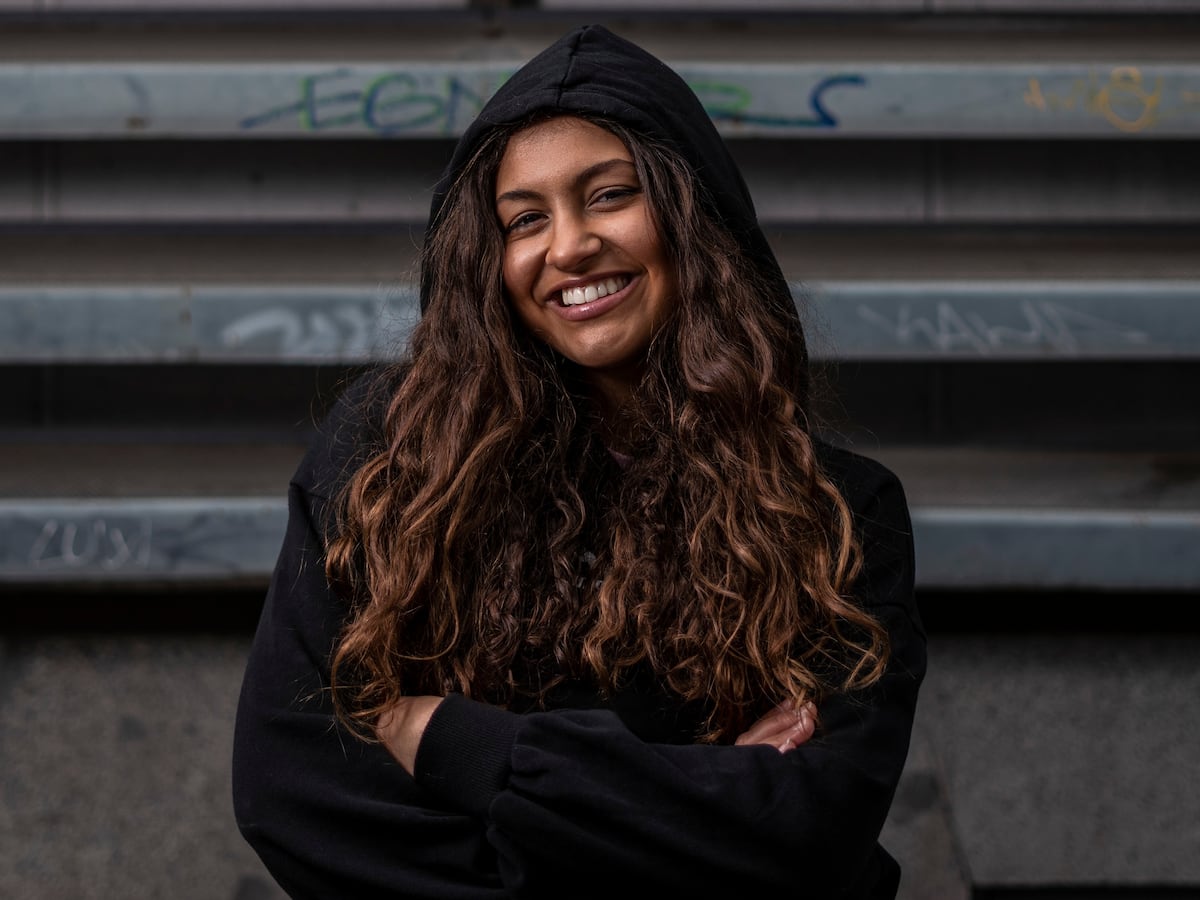 Gema Palacio, a 'tiktoker' conhecida como Esperansa Grasia e finalista de 'Tu cara me suena', posando em Madrid. (Foto: Olmo Calvo)