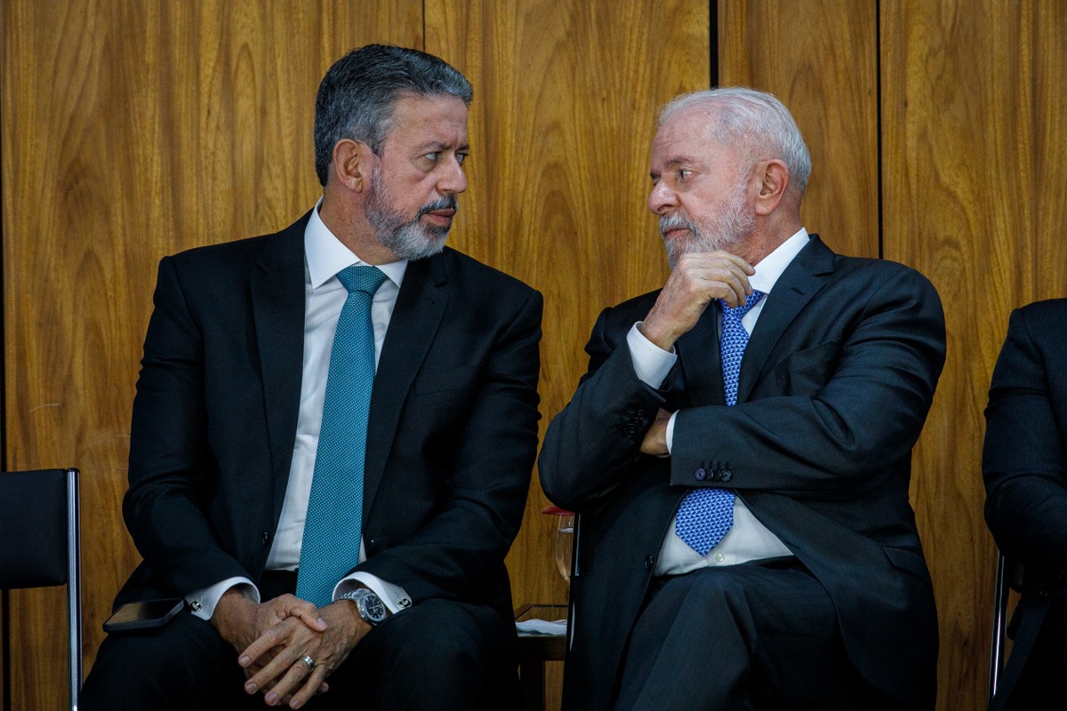 Arthur Lira e Lula — Foto: Brenno Carvalho/Ag. O Globo