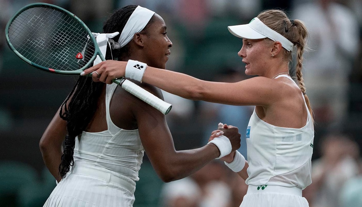 Yastremska devolve brinco perdido de Gauff durante torneio de tênis Foto: Reprodução