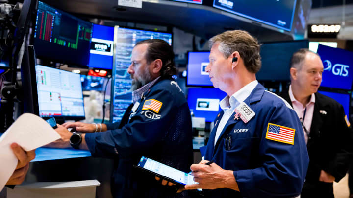 Mercado financeiro reage ao novo projeto de lei de gastos de Trump Foto: Reprodução