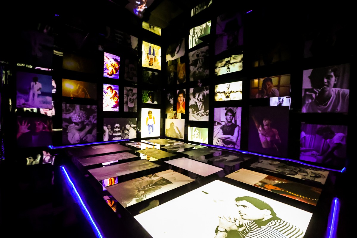 Fotografias de Cazuza na exposição 'Cazuza exagerado' (Foto: Divulgação/Cadu Andrade)