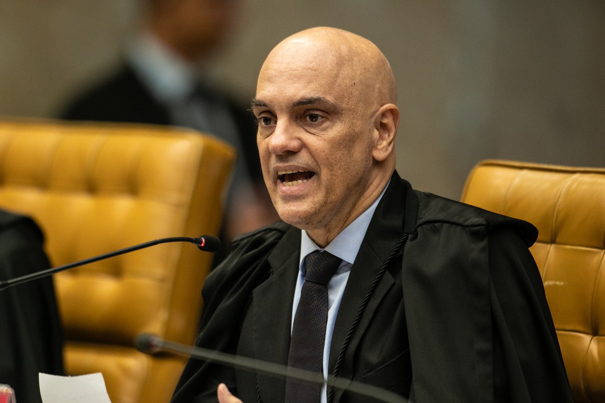 Moraes impõe novas restrições e intensifica controle sobre a liberdade de expressão Plenário do STF durante julgamento sobre responsabilização das redes sociais; Ministro Alexandre de Moraes (Foto: Brenno Carvalho / Agência O Globo)