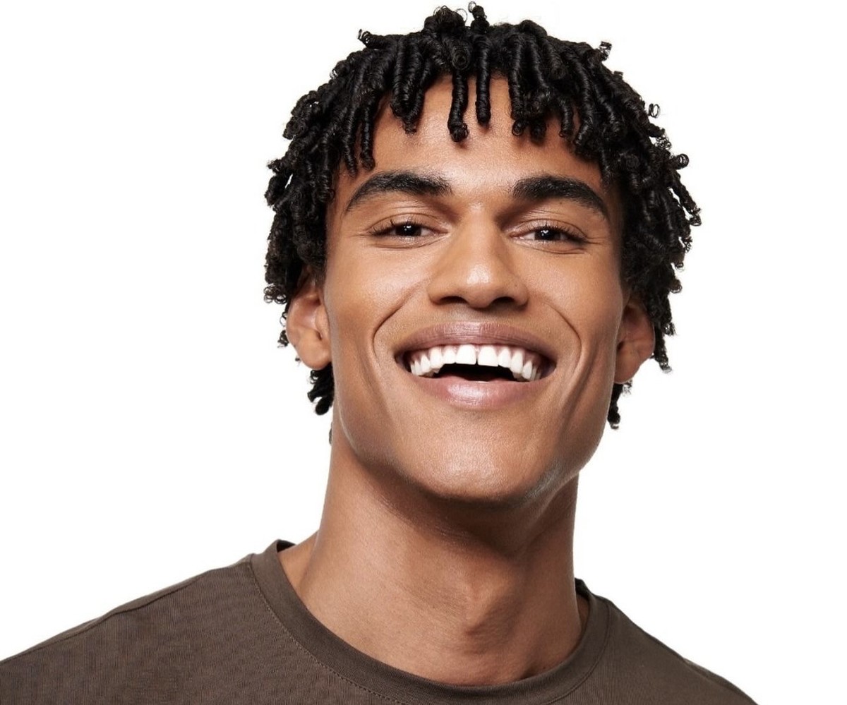 Matheus Hava transforma sua vida de vendedor de sacolé em carreira de modelo internacional Matheus Hava: modelo brasileiro (Foto: Divulgação)