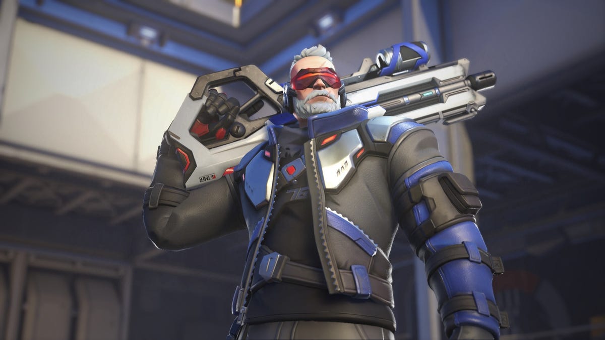 Soldier: 76 revela saudade de amor perdido em nova interação de Overwatch 2