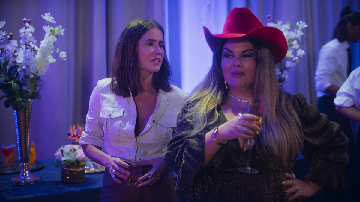 'Rensga hits!' terá nova temporada sem Deborah Secco e Fabiana Karla Marlene (Deborah Secco) e Helena Maravilha (Fabiana Karla) em 'Rensga hits!' (Foto: Globo/Divulgação)