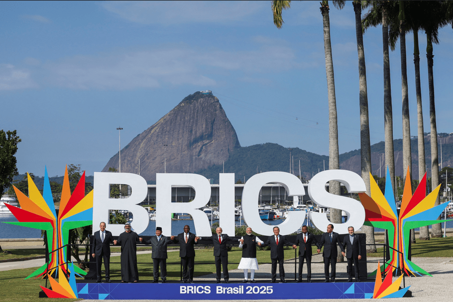 Brics apresenta carta com propostas sobre reforma da ONU e conflitos no Oriente Médio Líderes do Brics posam em 'foto de família' em reunião no Rio de Janeiro (Foto: REUTERS/Pilar Olivares)