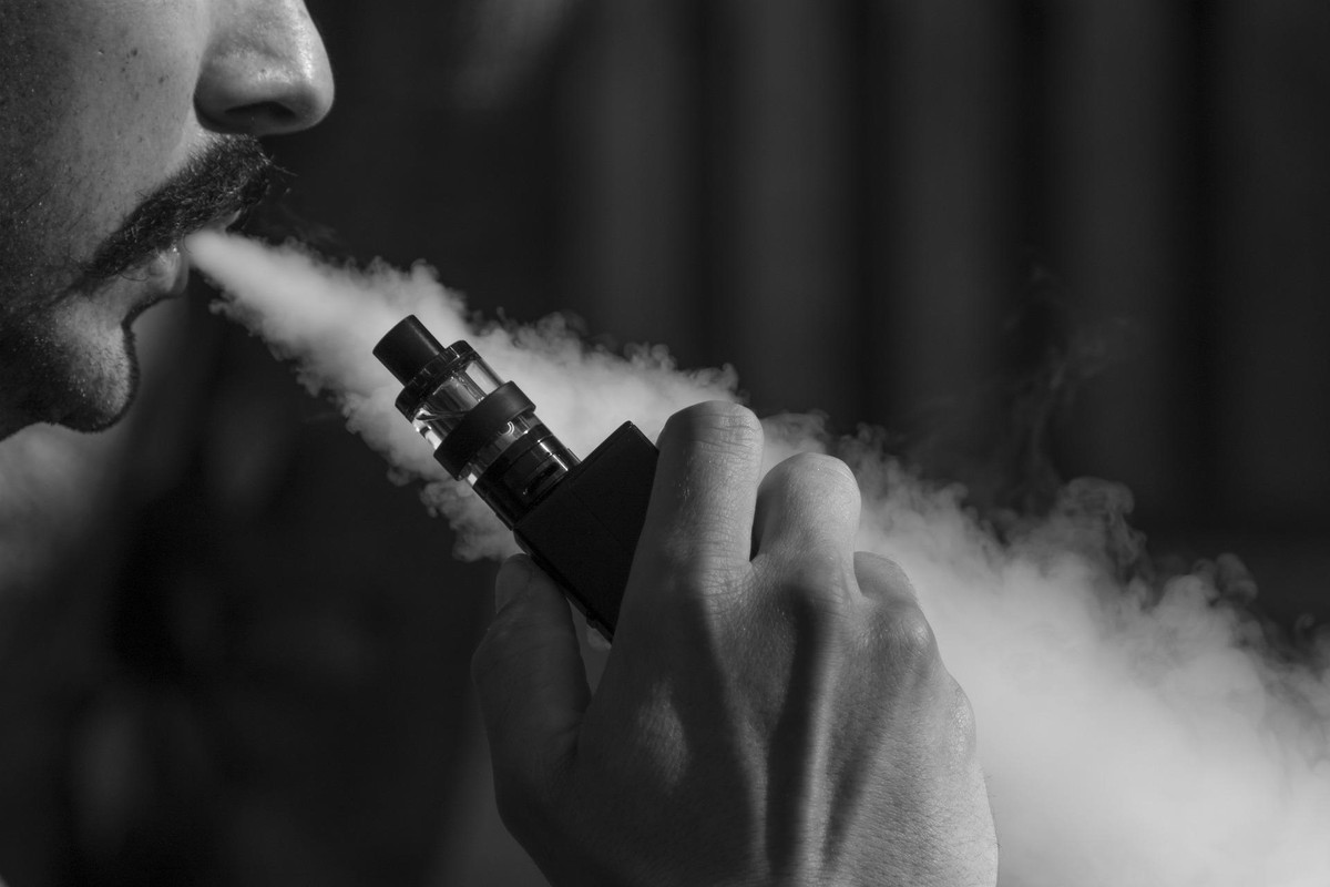 Tabagismo volta a crescer e preocupa especialistas sobre saúde pública Vape (Foto: Pixabay)