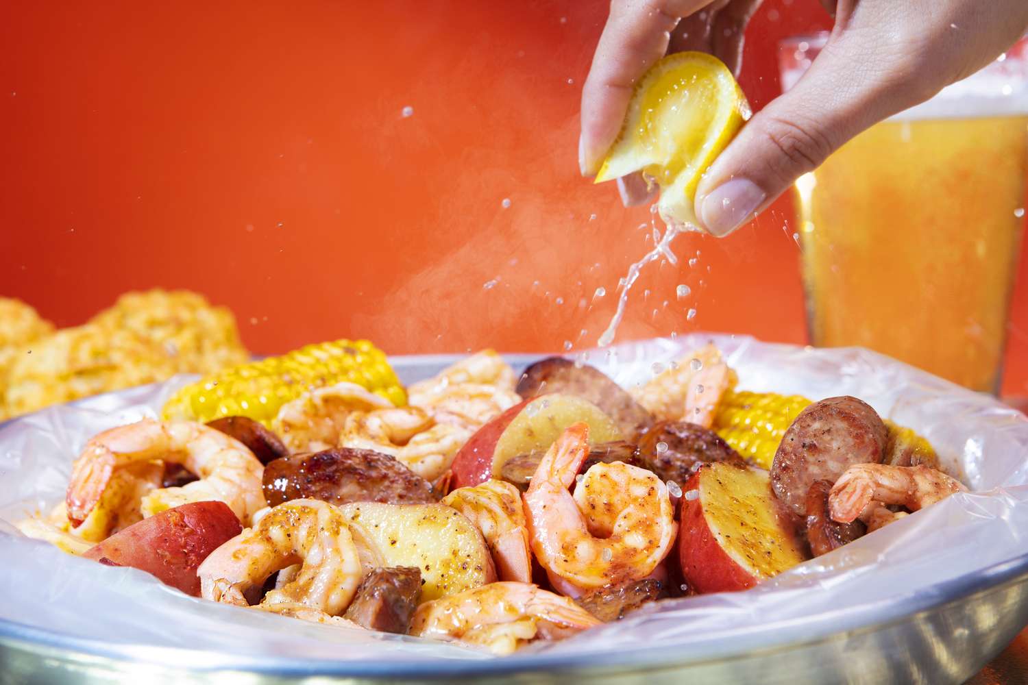 Red Lobster relança Crabfest com novas opções de pratos e coquetéis de verão (Foto: Courtesy of Red Lobster)
