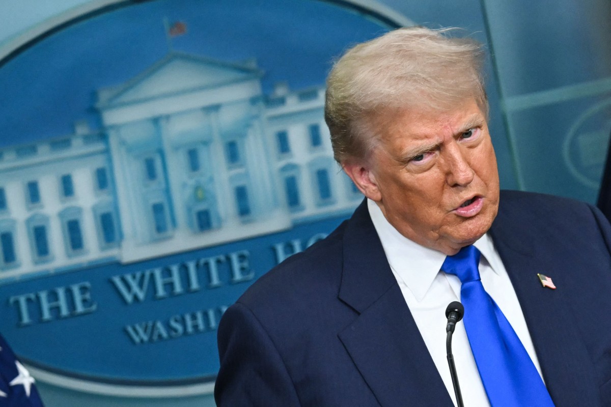 Trump afirma ter salvo líder do Irã e promete manter sanções ao país Presidente dos EUA, Donald Trump, em entrevista coletiva na Casa Branca (Foto: ANDREW CABALLERO-REYNOLDS / AFP)