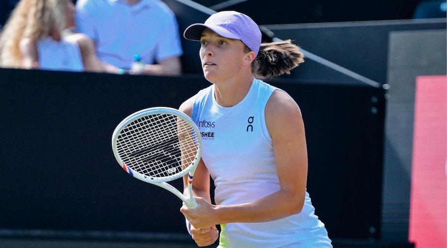 Iga Swiatek brilha na grama e Paolini supera adversárias em dois tiebreaks Foto: Reprodução