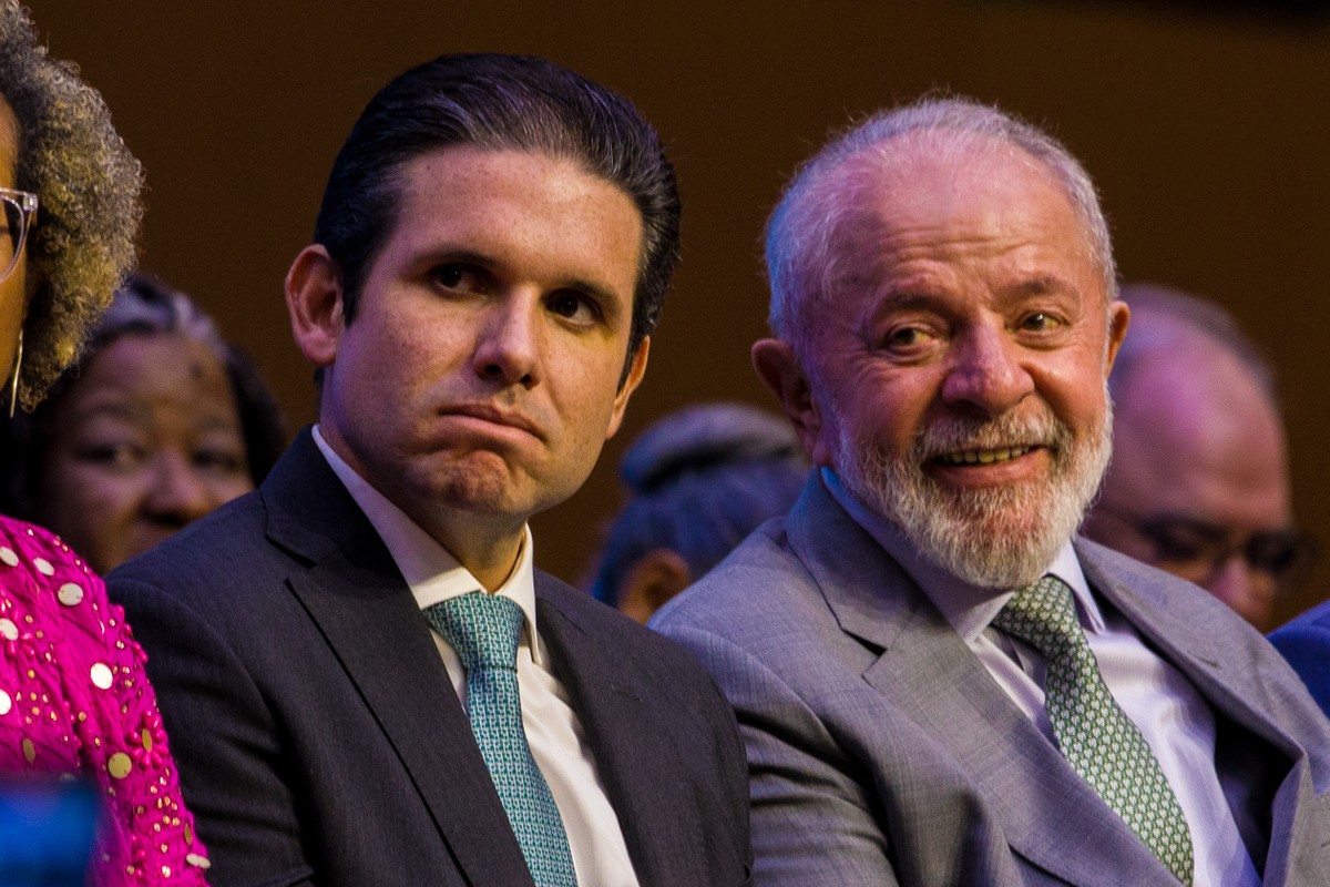 Câmara aprova projeto de R$ 30 bilhões após veto de Lula e polêmica no IOF Presidente Lula e Hugo Motta, Presidente da Câmara dos Deputados. (Foto: Brenno Carvalho / Agência O Globo)